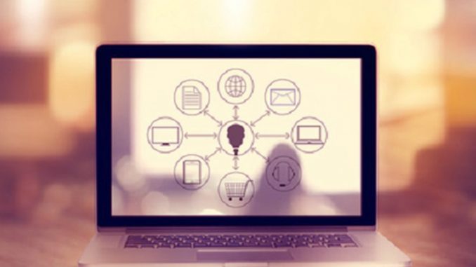 centre-de-contacts Le centre de contacts est une migration de son prédécesseur le centre d’appels. Il permet de gérer tous les canaux de communications, autre que le téléphone, engendré par les nouvelles technologies.