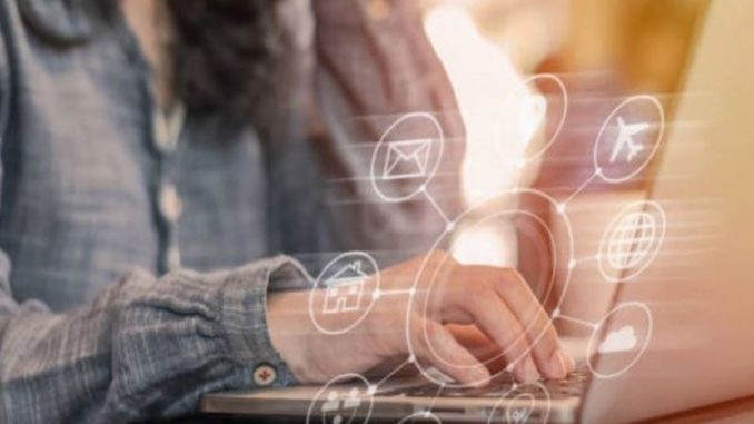 intelligence-artificielle Grâce à l’ Intelligence artificielle, plusieurs changements sont survenus dans les entreprises à divers niveaux, notamment dans la gestion de la relation client
