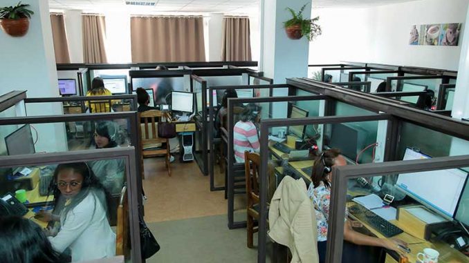 Nosycom Nosycom : préambule du centre d’Accueil Téléphonique à Madagascar