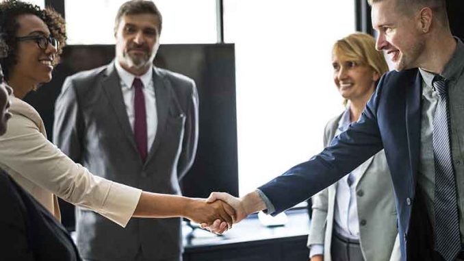 employe Le recours aux nouveaux postes des centres d’appel est grandement bénéfique pour les entreprises, et il est temps pour la vôtre d’en profiter également.