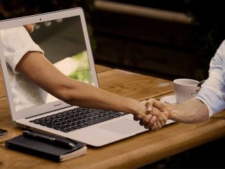 Avec la numérisation, la relation client digitale est devenue un must pour les entreprises souhaitant se rapprocher de leurs clients. Découvrez comment tirer profit de l’ère du numérique pour votre relation client.